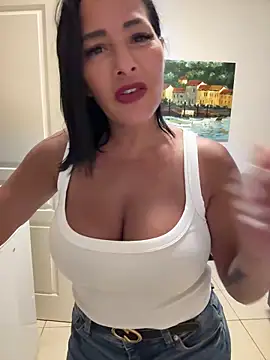 Maya-www online show from 13, 5, 2026
