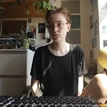 Shy Bamby online show from 23, 5, 2026