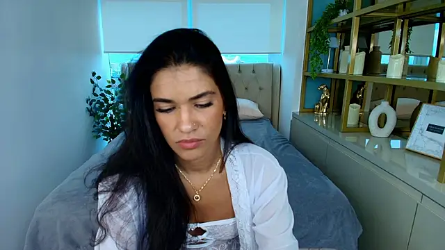 Maxine Spencer online show from 2, 2, 2026