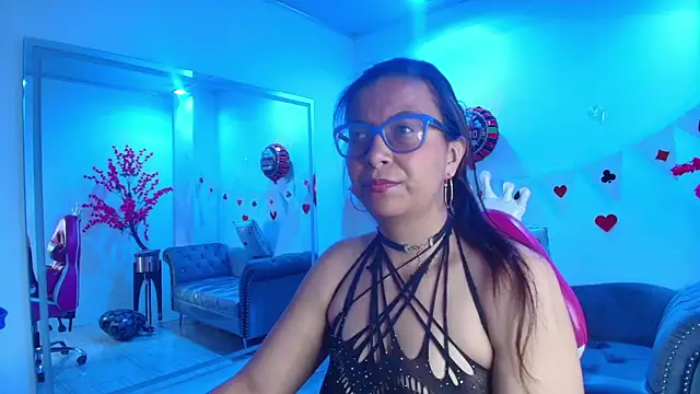 Amber  rouge online show from 12, 2, 2026