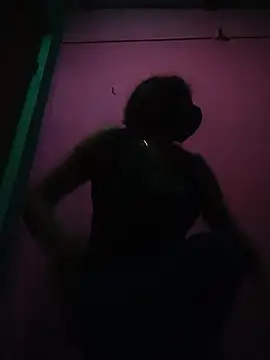 larahotg online show from 18, 1, 2026