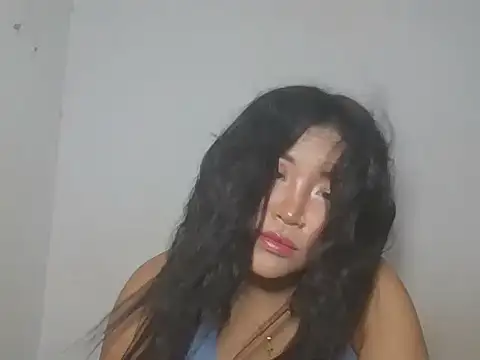 Snapshot of Zyeiii chatting on 17, 5, 2026 Zyeiii online show from 17, 5, 2026