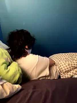 quwuinnie333 online show from 14, 1, 2026