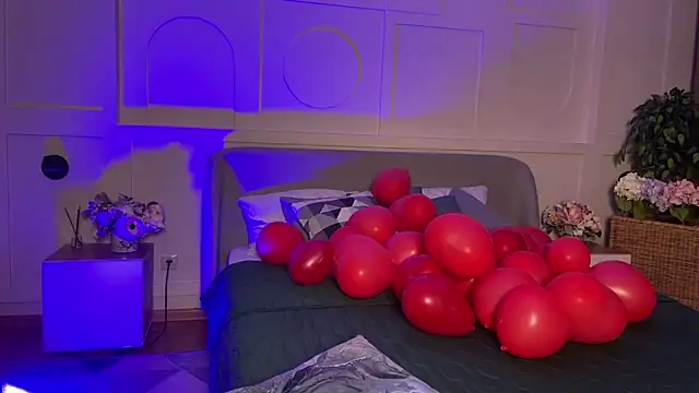  SilkyShadow  online show from 16, 2, 2026