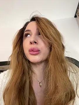 LucyBridgette online show from 21, 2, 2026