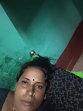 Snapshot of Reena_lodha chatting on 10, 7, 2026 Reena lodha online show from 10, 7, 2026