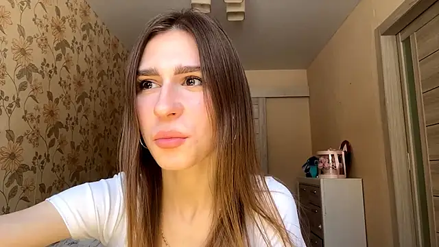 Snapshot of ElsieKuhlmann chatting on 19, 1, 2026 ElsieKuhlmann online show from 19, 1, 2026