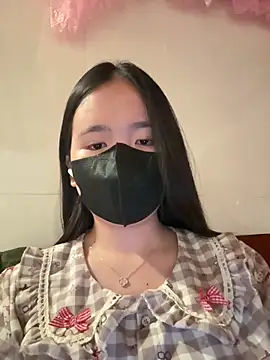 Gwen879 online show from 7, 2, 2026