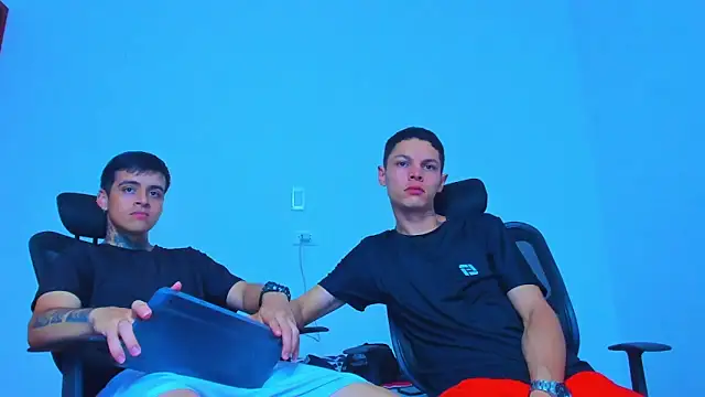 Thomas-Wil online show from 5, 4, 2026