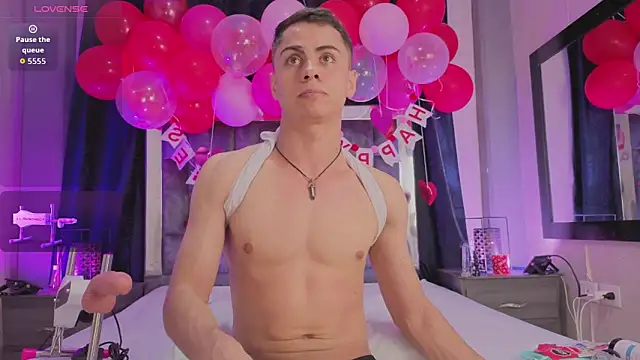 LeoMonnroe online show from 17, 2, 2026