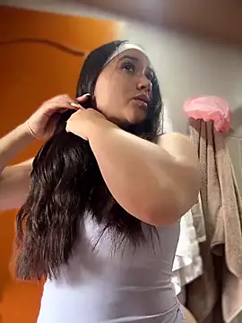 Veronica Wins  online show from 22, 5, 2026