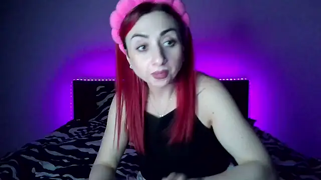 Snapshot of JessicaShorty4U chatting on 8, 5, 2026 JessicaShorty4U online show from 8, 5, 2026