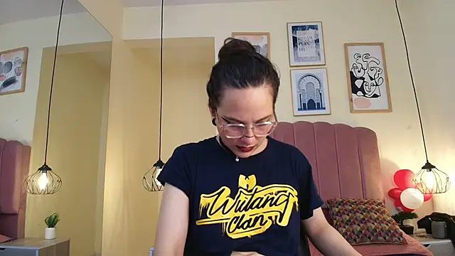 Hanabie  online show from 29, 4, 2026