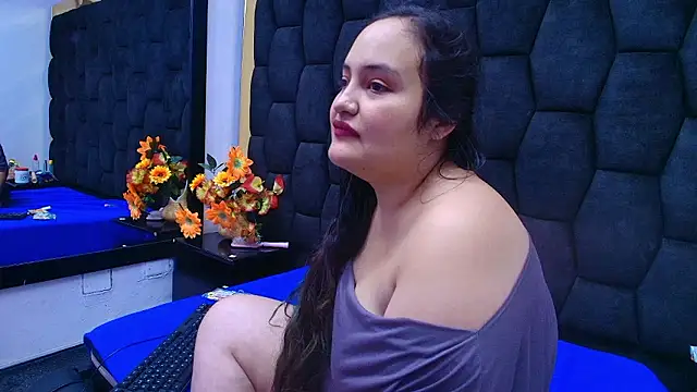 MiaRouss69 online show from 13, 1, 2026