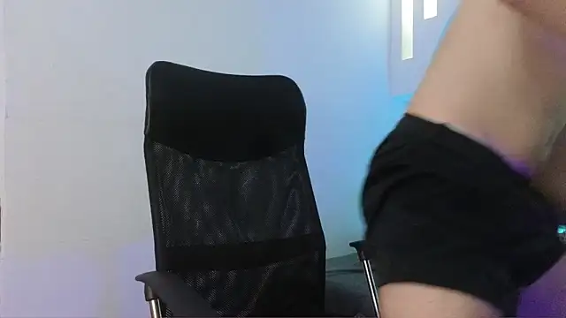 Snapshot of Apolo_lux1 chatting on 2, 2, 2026 Apolo lux1 online show from 2, 2, 2026