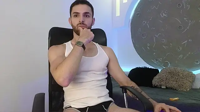 Snapshot of Apolo_lux1 chatting on 11, 2, 2026 Apolo lux1 online show from 11, 2, 2026