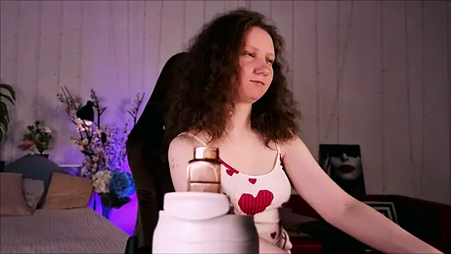 Snapshot of SunshineBlaze chatting on 28, 4, 2026 SunshineBlaze online show from 28, 4, 2026