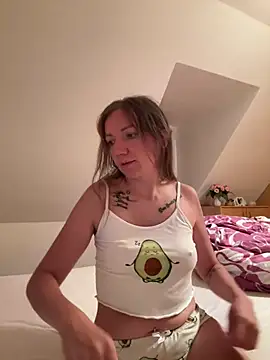 Snapshot of Marina_und_Jayden chatting on 12, 7, 2026 Marina und Jayden online show from 12, 7, 2026