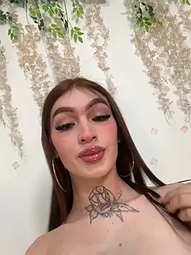 Snapshot of lizz_lunna chatting on 13, 5, 2026 lizz lunna online show from 13, 5, 2026