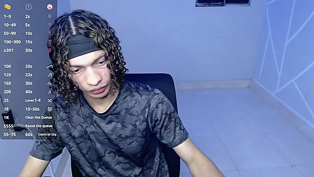 Snapshot of Axel_fox77 chatting on 17, 7, 2026 Axel fox77 online show from 17, 7, 2026