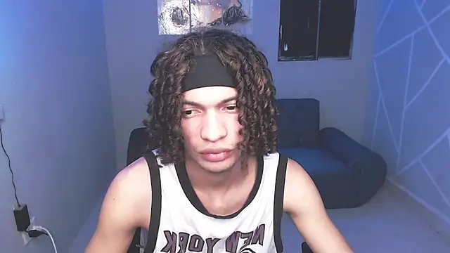 Snapshot of Axel_fox77 chatting on 22, 7, 2026 Axel fox77 online show from 22, 7, 2026