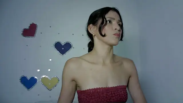 Mia Suarez7 online show from 29, 5, 2026