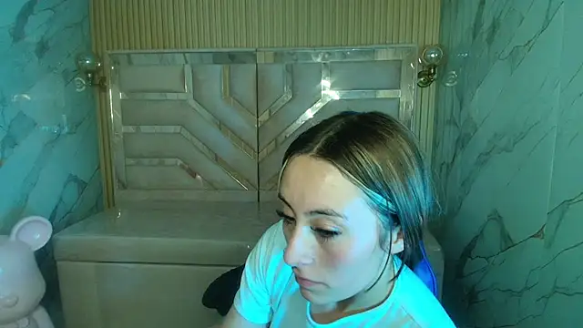 katalina r  online show from 6, 3, 2026