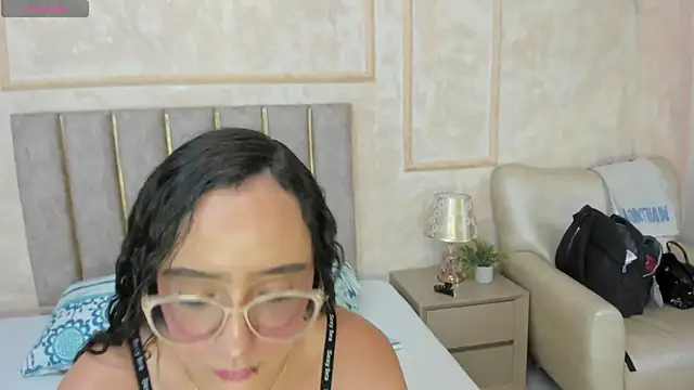 Miaaffox online show from 11, 2, 2026