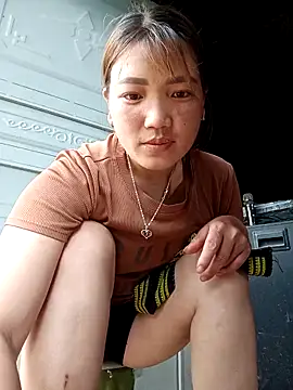 Snapshot of Nunaa2x chatting on 17, 5, 2026 Nunaa2x online show from 17, 5, 2026