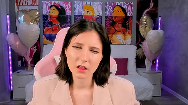 Snapshot of KikaOsterman chatting on 14, 2, 2026 KikaOsterman online show from 14, 2, 2026