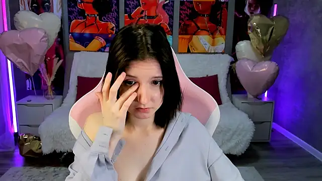 Snapshot of KikaOsterman chatting on 27, 2, 2026 KikaOsterman online show from 27, 2, 2026