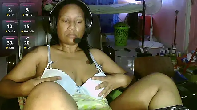 Snapshot of Eirondra_valeen chatting on 20, 5, 2026 Eirondra valeen online show from 20, 5, 2026