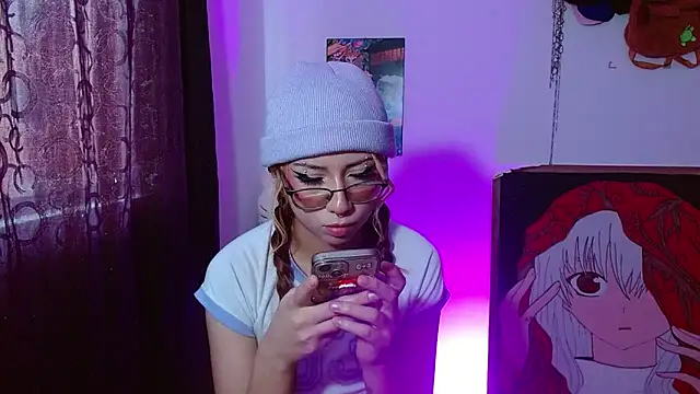 kittymiauu444 online show from 15, 4, 2026