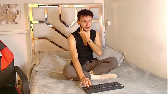 Curlystartt online show from 15, 1, 2026