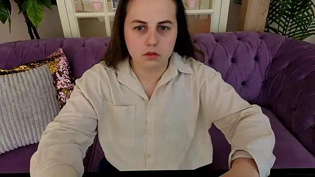 MikaFoxy online show from 7, 4, 2026