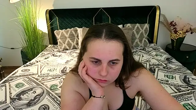 MikaFoxy online show from 27, 4, 2026