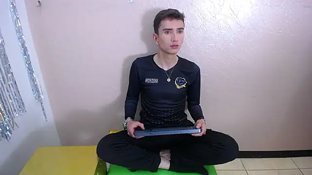 Iam Smith  online show from 27, 2, 2026