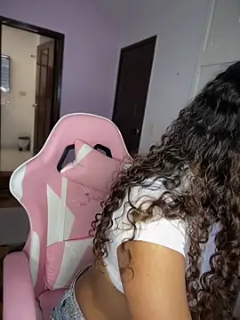 PrettyHamaica online show from 2, 2, 2026