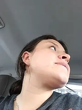 yessica gomez01 online show from 12, 4, 2026