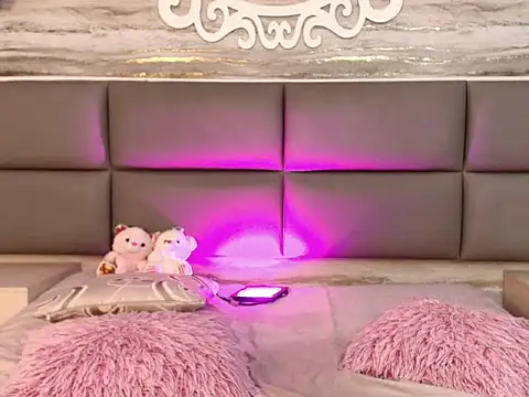 Little Mayy online show from 5, 2, 2026