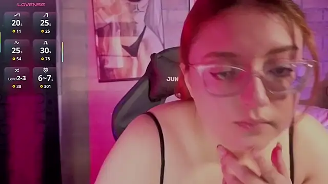 Snapshot of Mia_Franklyn chatting on 8, 3, 2026 Mia Franklyn online show from 8, 3, 2026