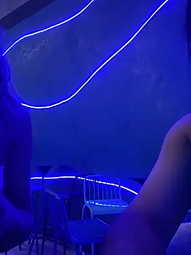 bebitas2  online show from 27, 4, 2026