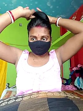 Snapshot of arushi_bb chatting on 2, 5, 2026 arushi bb online show from 2, 5, 2026