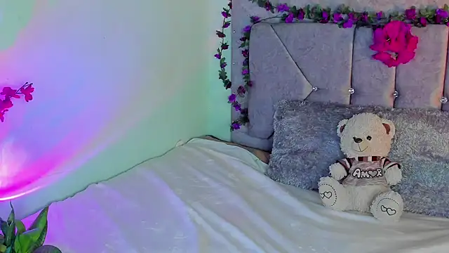 Britanny77 online show from 26, 3, 2026