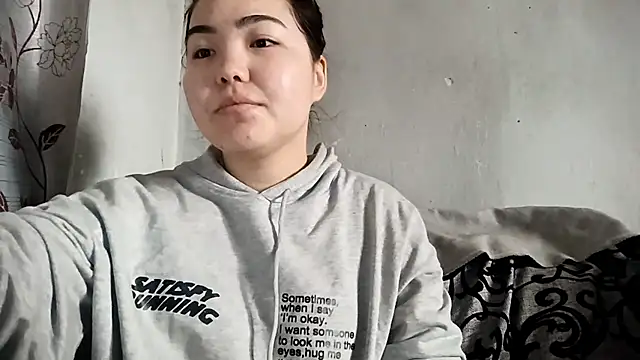 MollyAsian online show from 3, 2, 2026