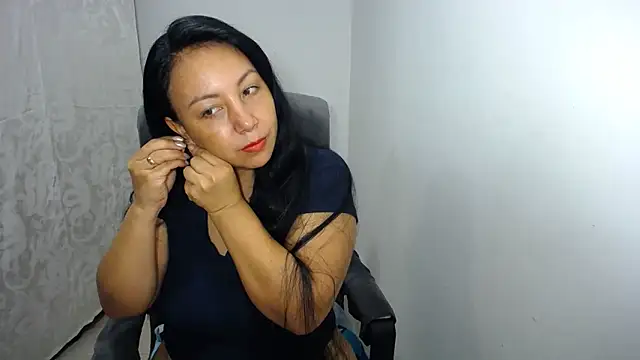 Snapshot of soyElena46 chatting on 29, 4, 2026 soyElena46 online show from 29, 4, 2026