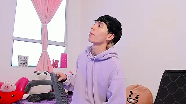 Maiky Cooper01 online show from 16, 4, 2026