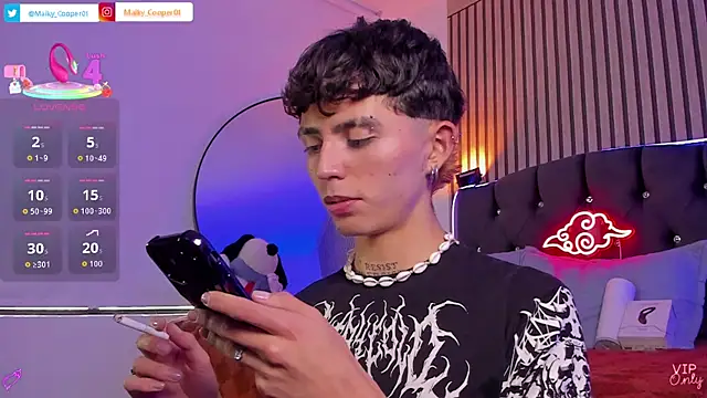 Maiky Cooper01 online show from 15, 7, 2026