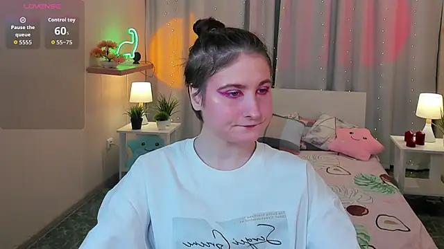 KiraDuvall online show from 12, 1, 2026