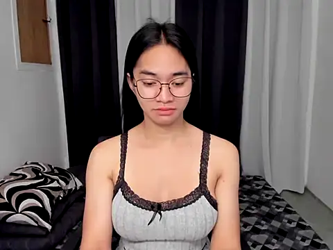 Snapshot of Asian_Bigcock_Marian chatting on 13, 5, 2026 Asian Bigcock Marian online show from 13, 5, 2026